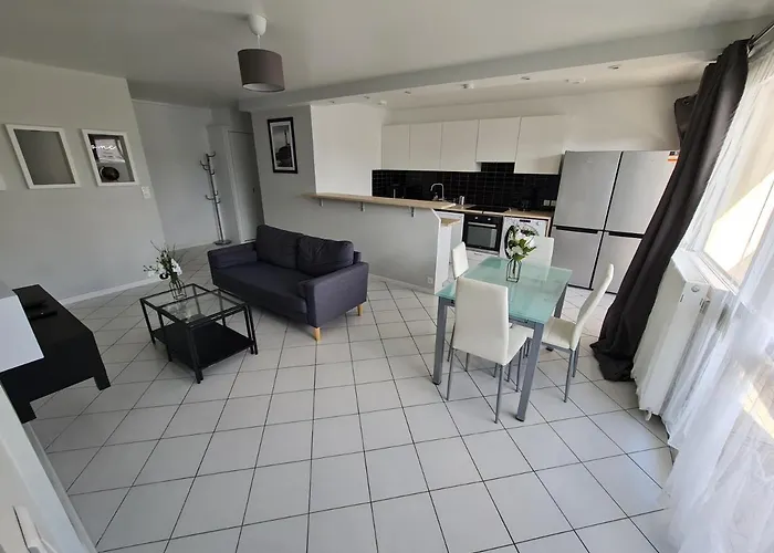 Grand Lumineux Апартаменты